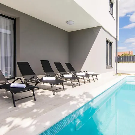 Kastel One Kastela